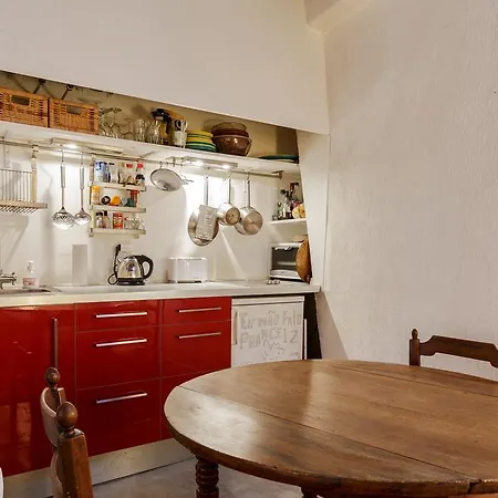 Apartment Jeune Rue Paris
